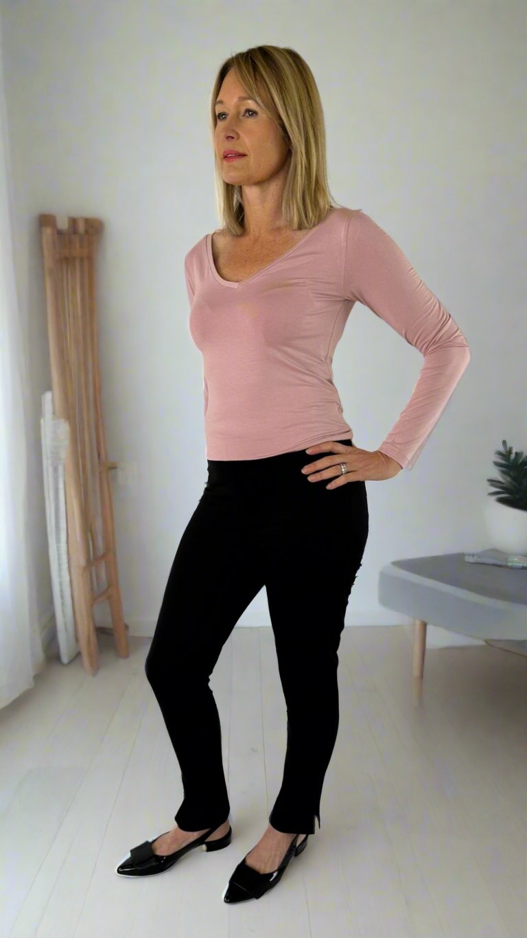 Low Neck Fitted Tee